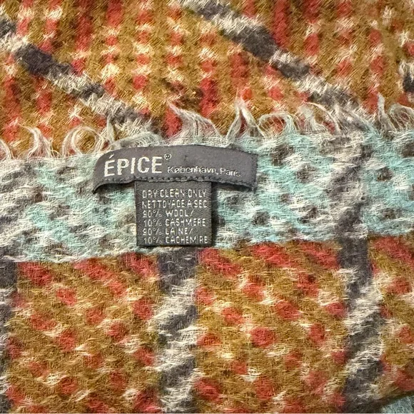 EPICE Square Wool & Cashmere - Picture 3 of 3